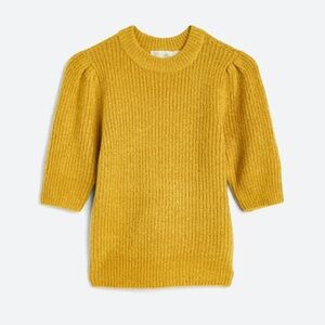 RD Style Tiffany Puff Short Sleeve Sweater size Medium NWT in Mustard